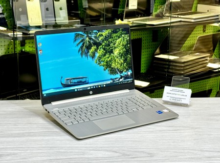 HP Laptop 15s-fq2621n